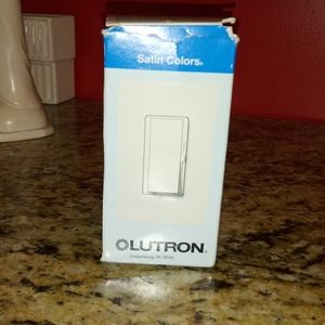 1224 Lutron 450W Single Pole Dimmer